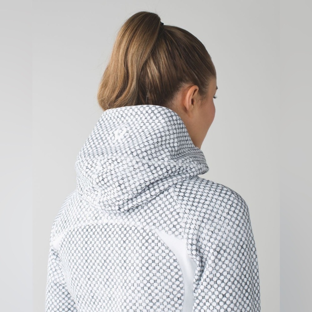 Lululemon Scuba Hoodie III Dottie Eyelet White Black Grey Sz 4 Fleece Activewear - Picture 3 of 14
